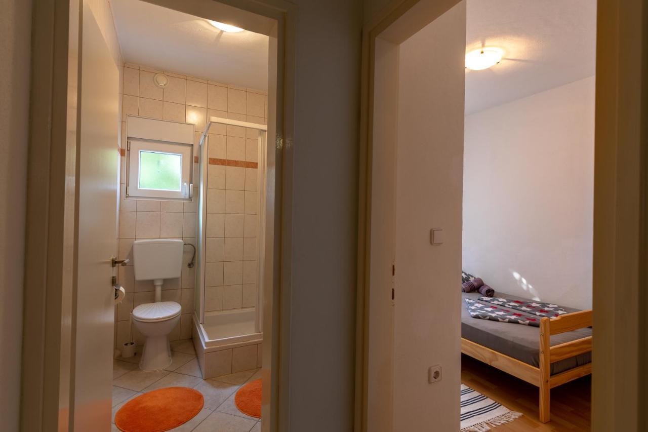 Apartman Kristo Vir Esterno foto