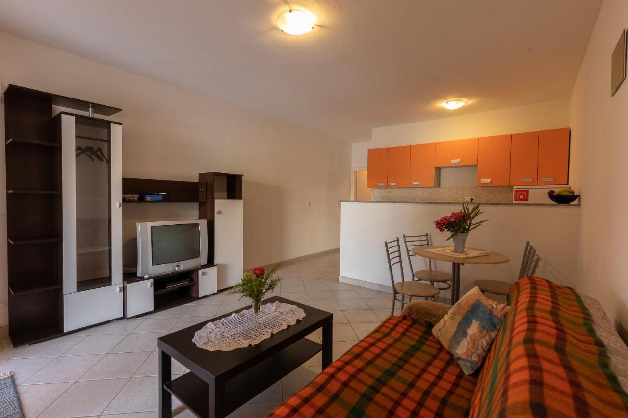 Apartman Kristo Vir Esterno foto