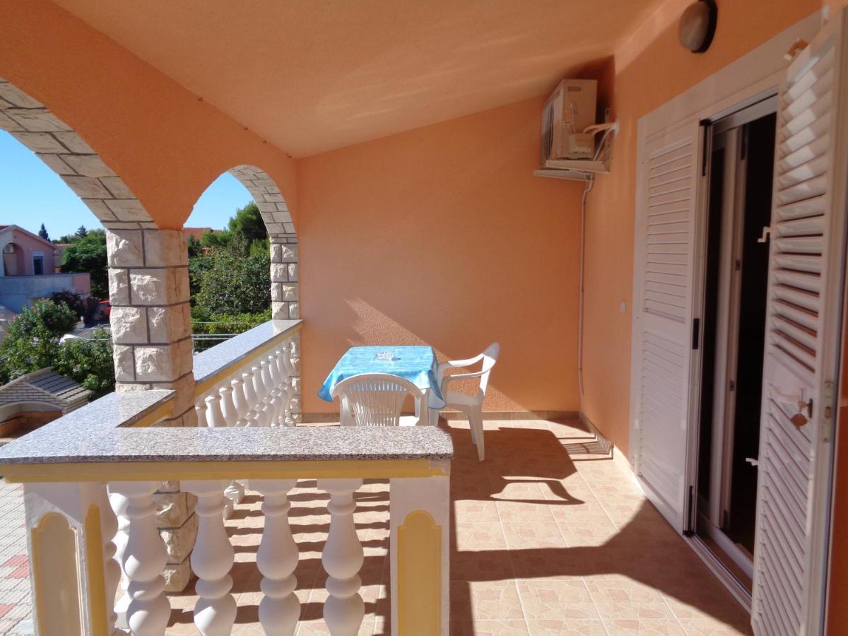 Apartman Kristo Vir Esterno foto