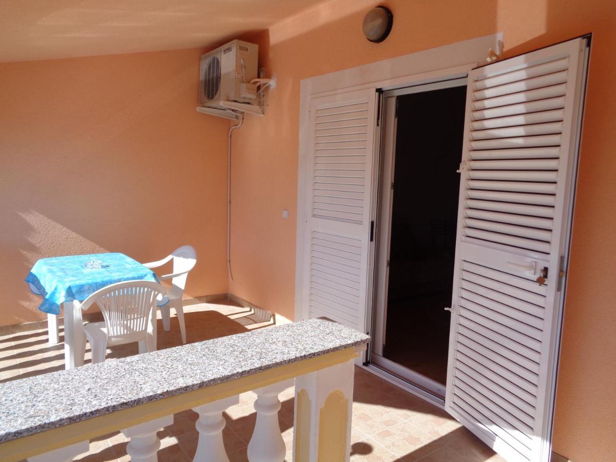 Apartman Kristo Vir Esterno foto